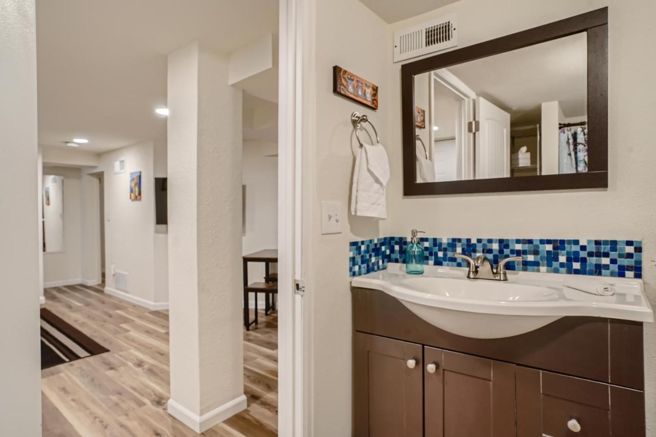 Sloans Lake Getaway - Basement Apartment Near Broncos And Downtown Denver Lakewood Exterior foto